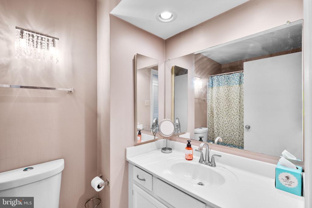 14239 JIB STREET Unit: 21