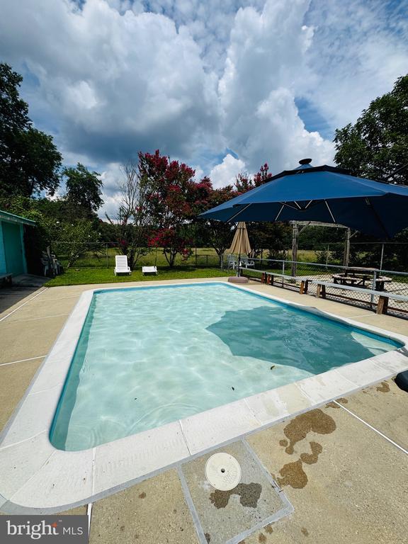 2710 HIDDEN VALLEY ROAD