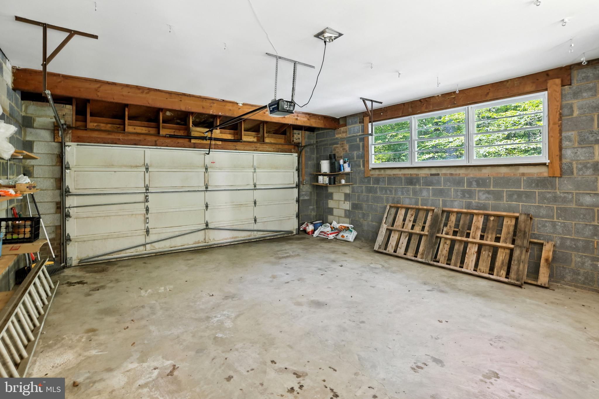 2710 HIDDEN VALLEY ROAD