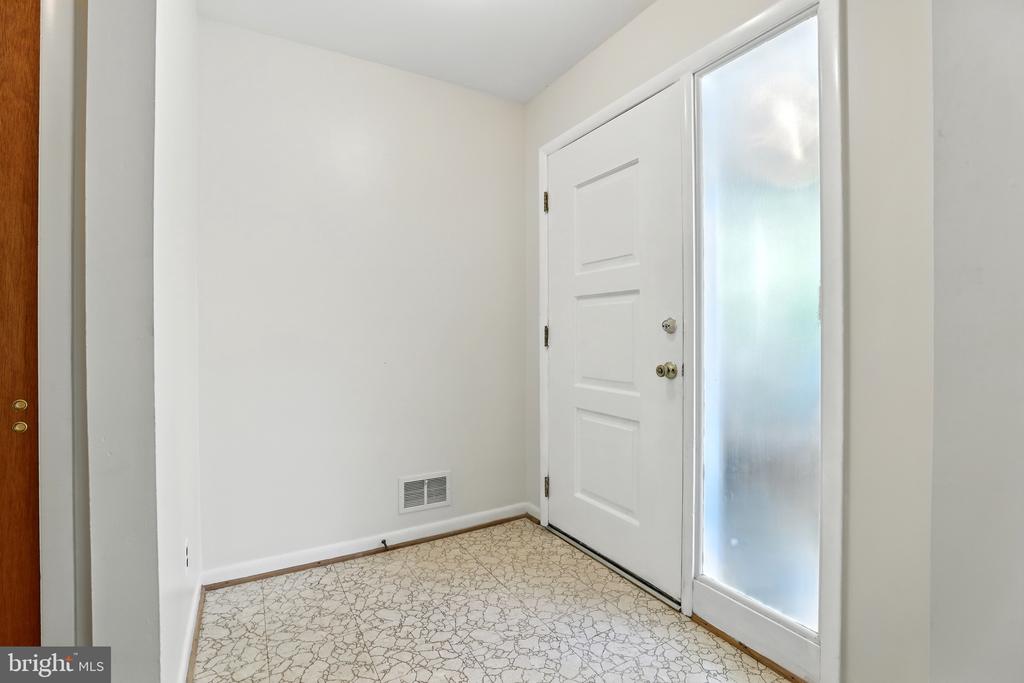 2710 HIDDEN VALLEY ROAD