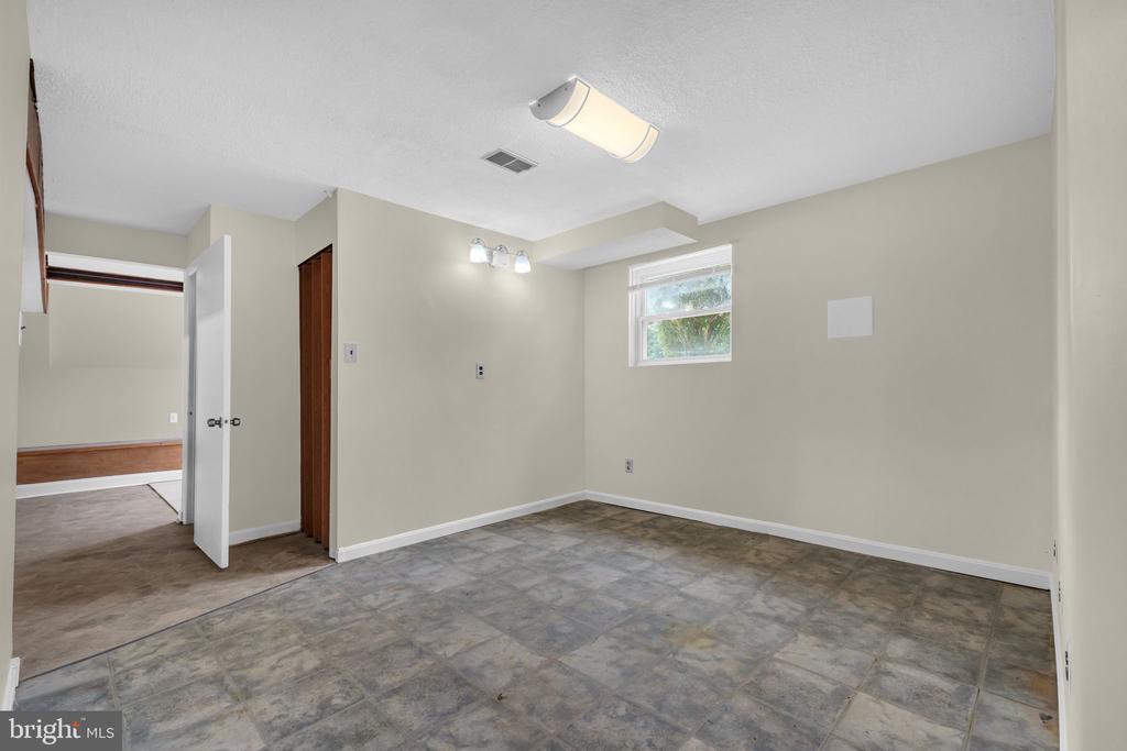8000 DELLWOOD