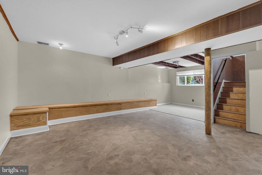 8000 DELLWOOD