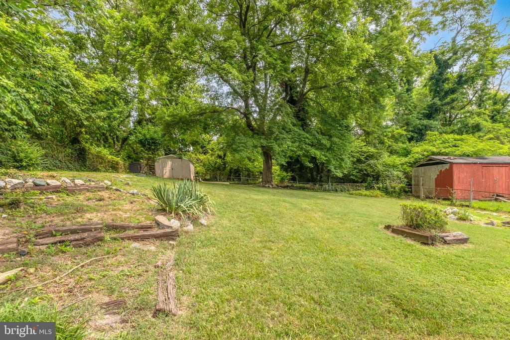 8000 DELLWOOD