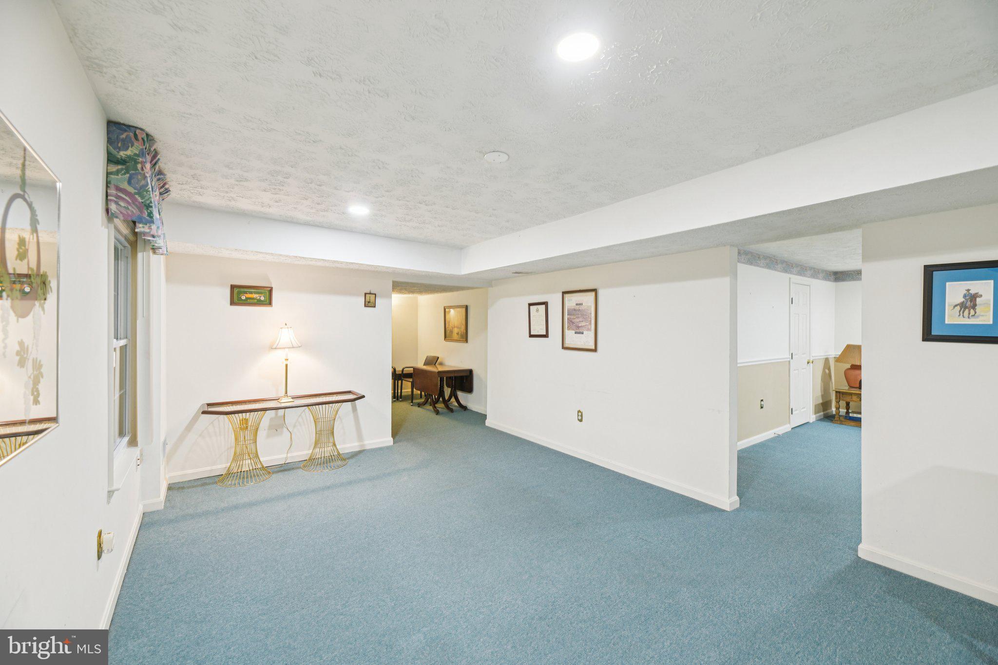 1805 ALBERT COURT