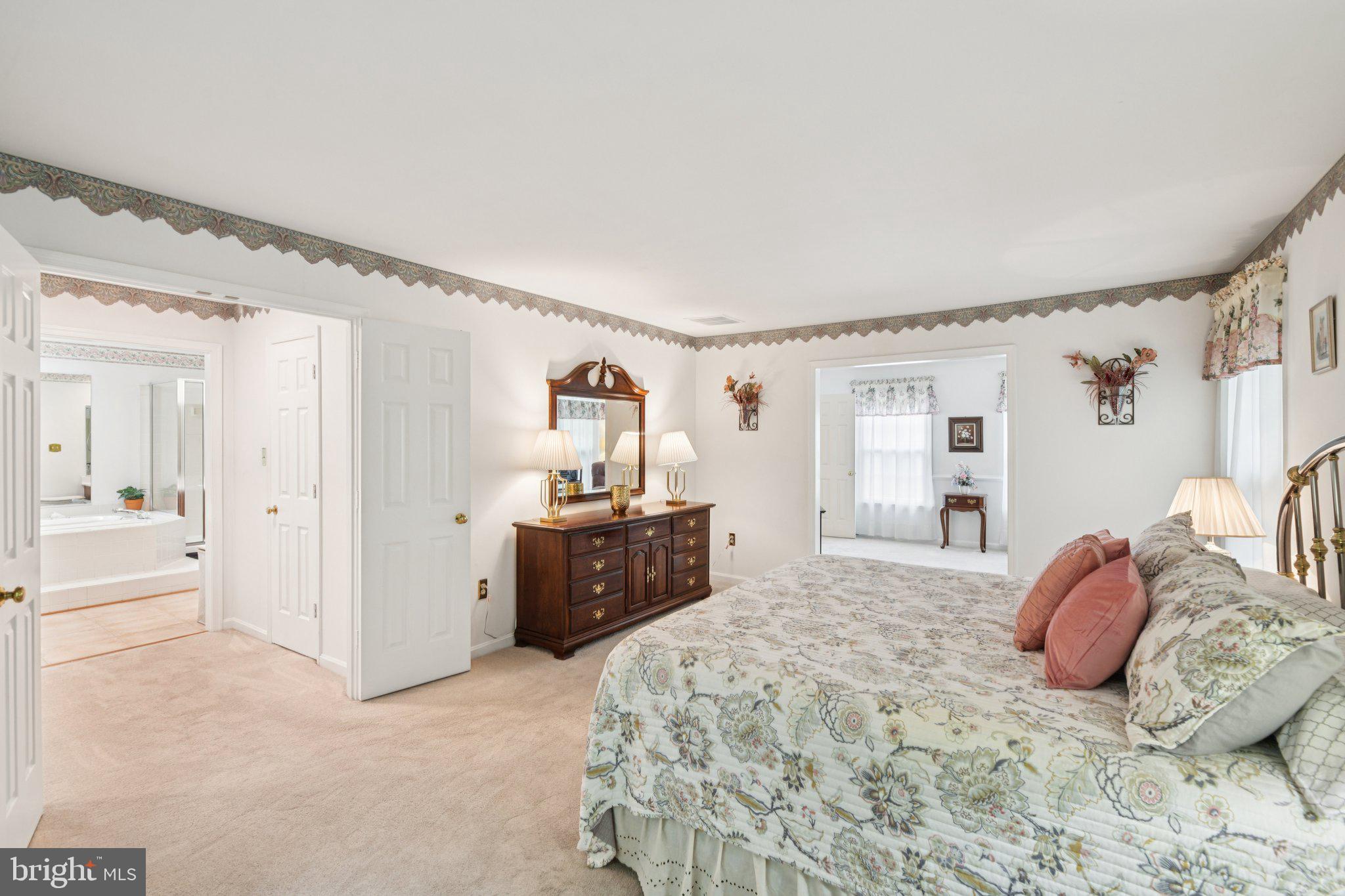 1805 ALBERT COURT