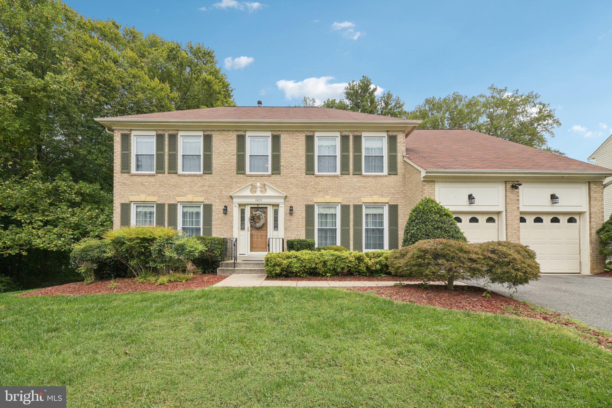 1805 ALBERT COURT