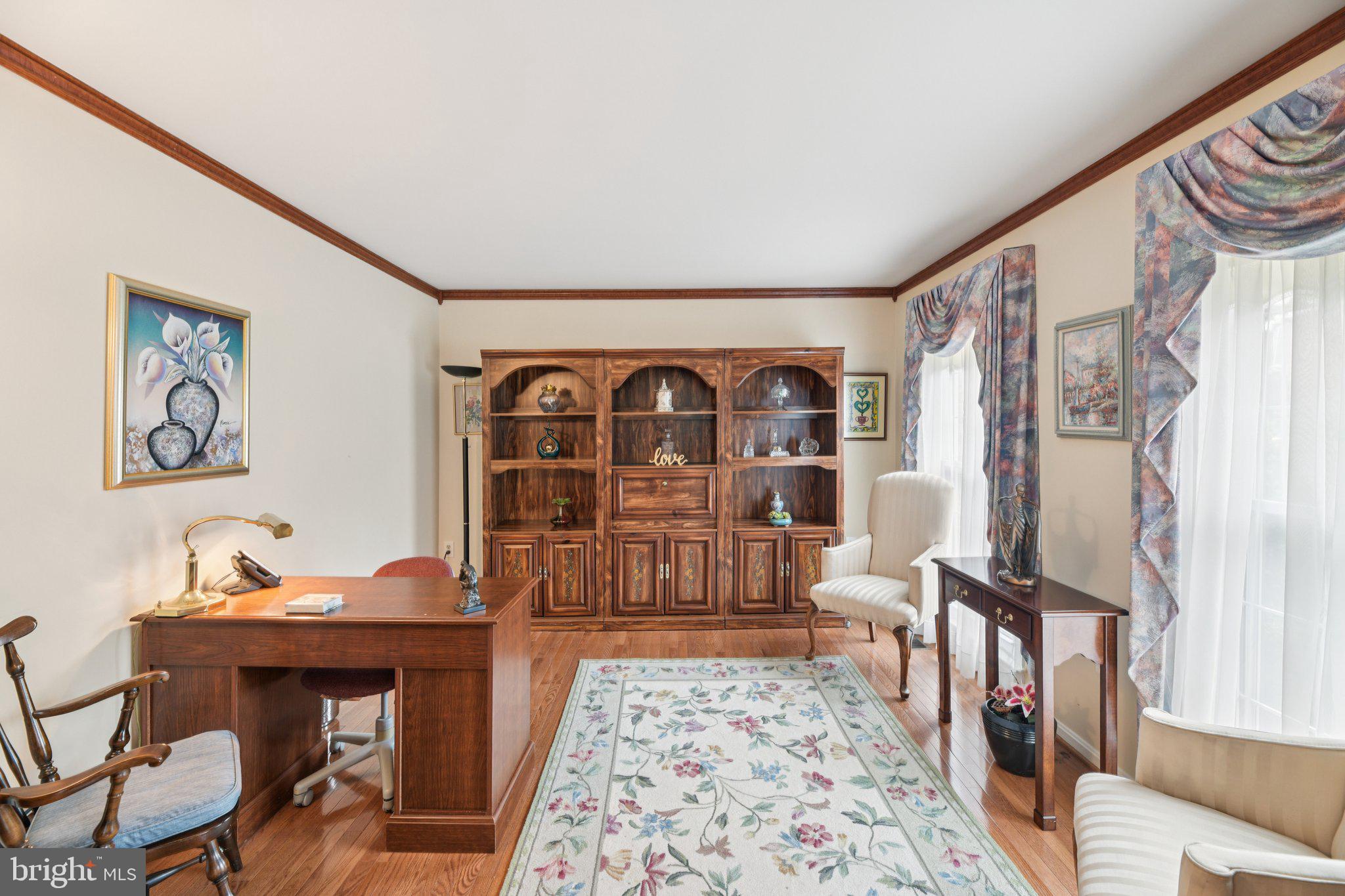 1805 ALBERT COURT