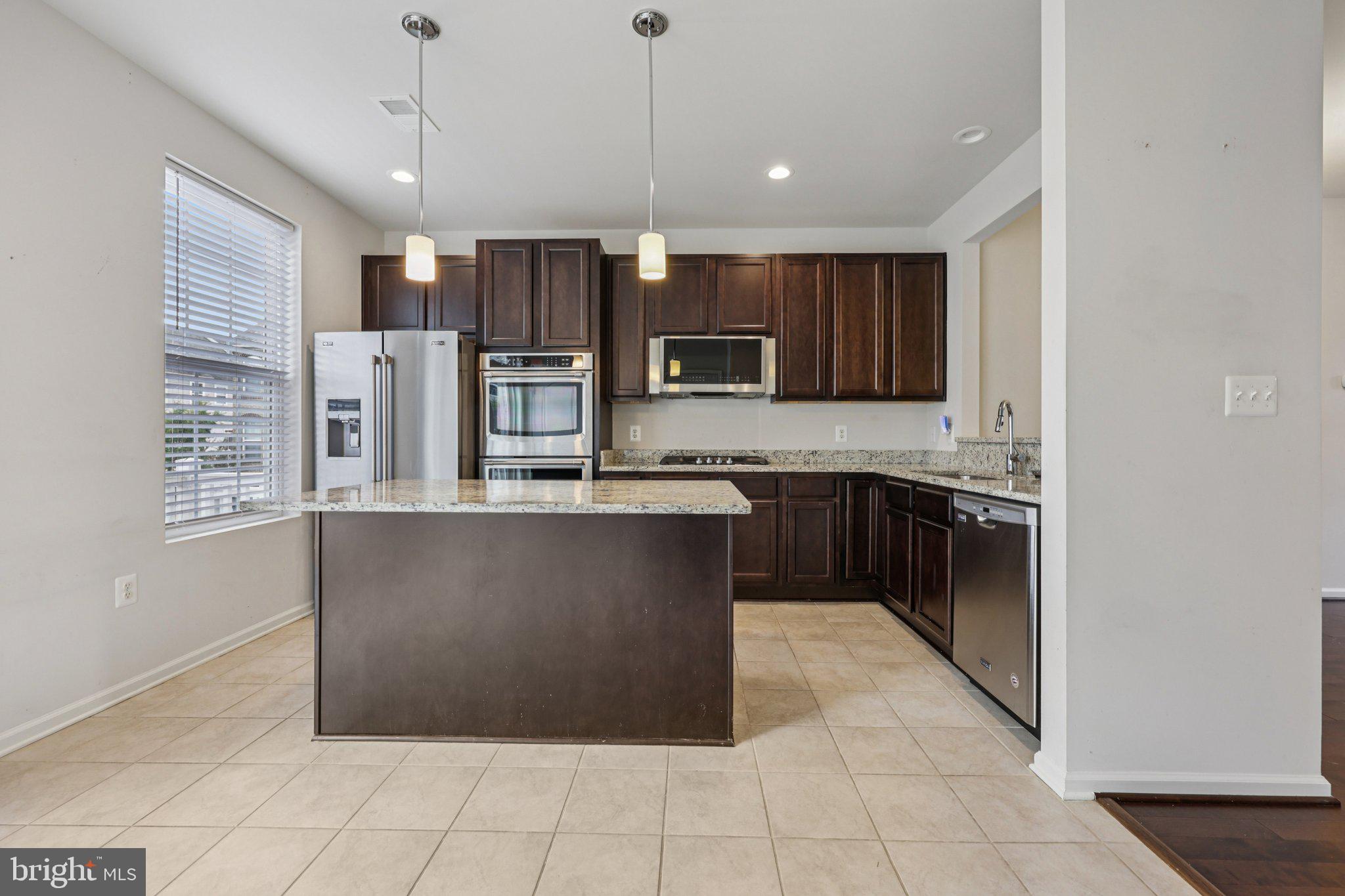 1613 WESBOURNE DRIVE