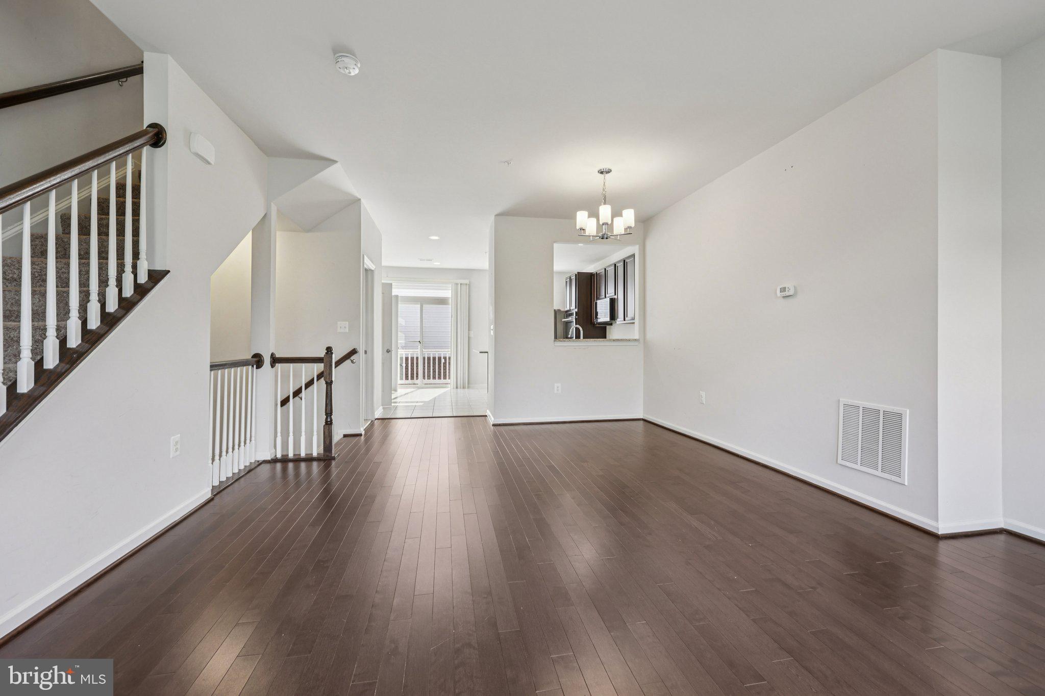 1613 WESBOURNE DRIVE