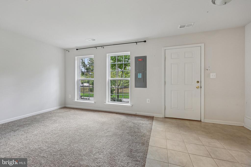 1613 WESBOURNE DRIVE