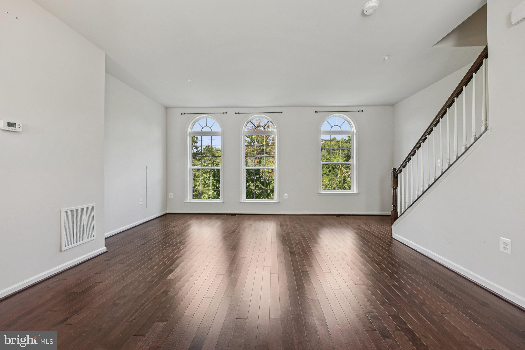 1613 WESBOURNE DRIVE
