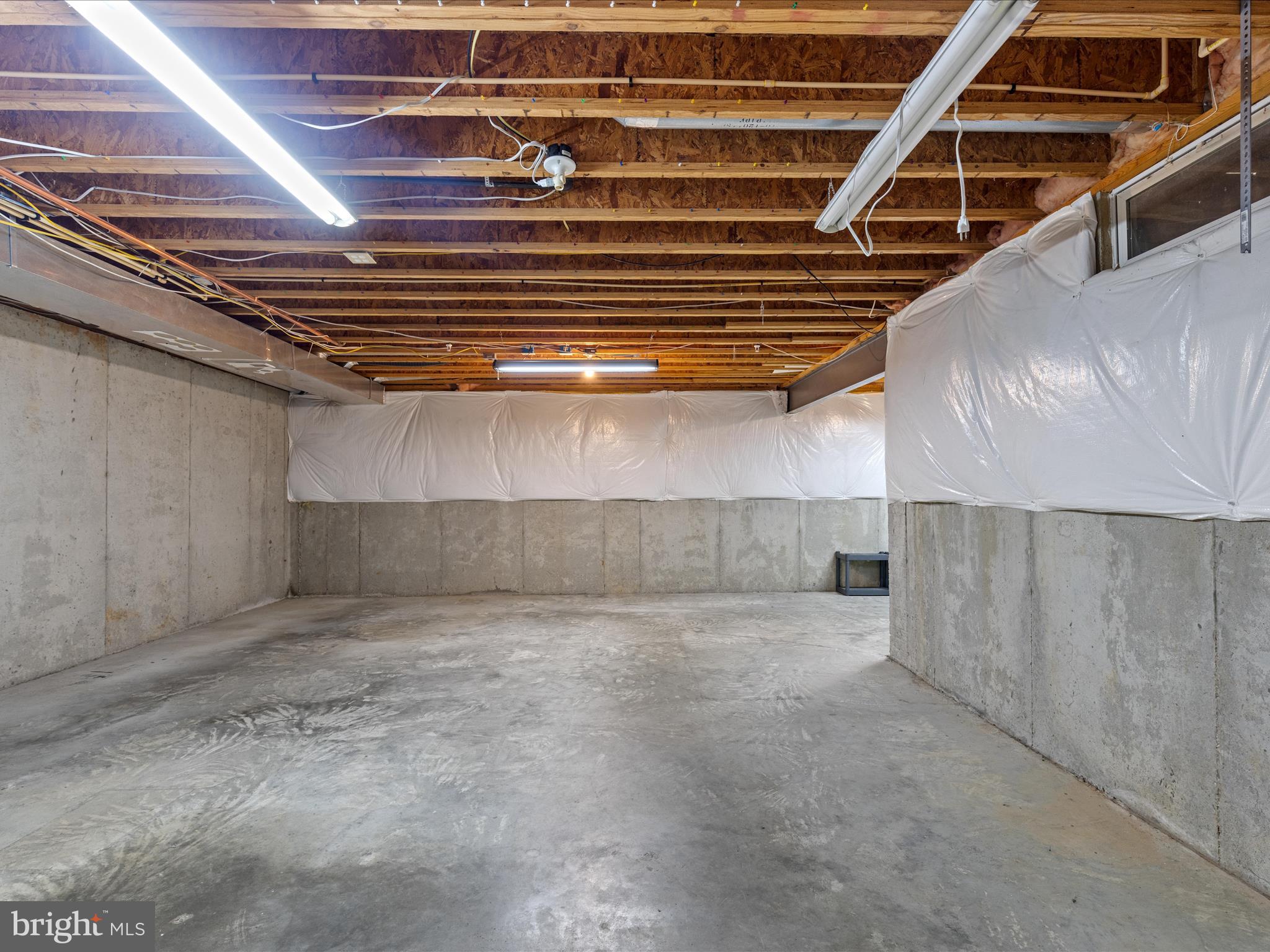 1212 GRANADA STREET