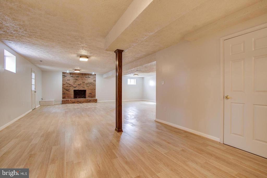 11904 ATEN STREET