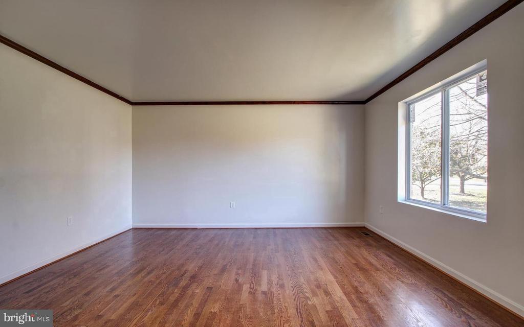 11904 ATEN STREET