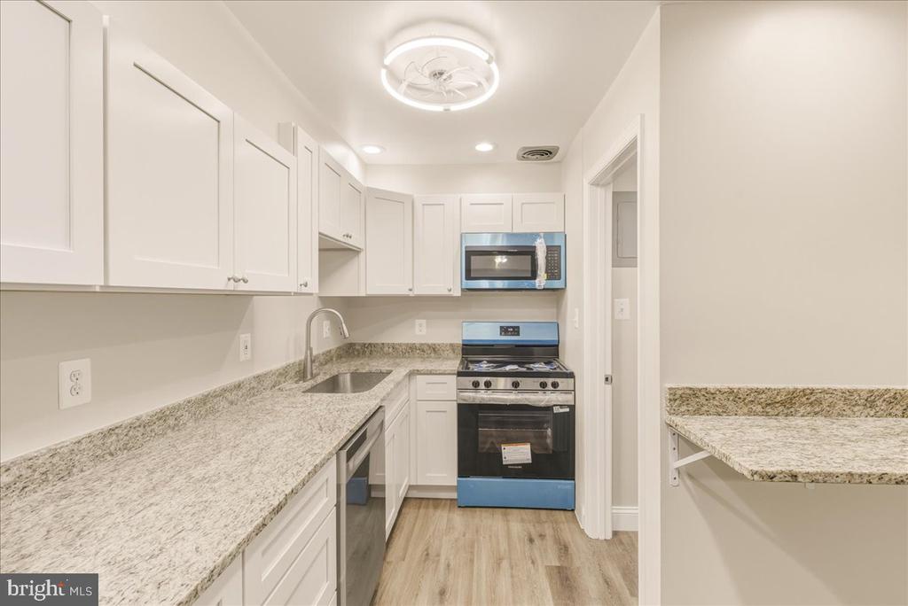 2312 EWING AVENUE Unit: 2