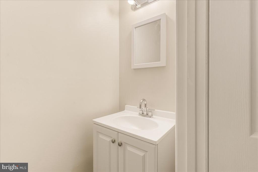 2312 EWING AVENUE Unit: 2