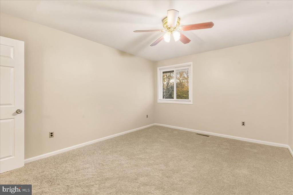 2312 EWING AVENUE Unit: 2