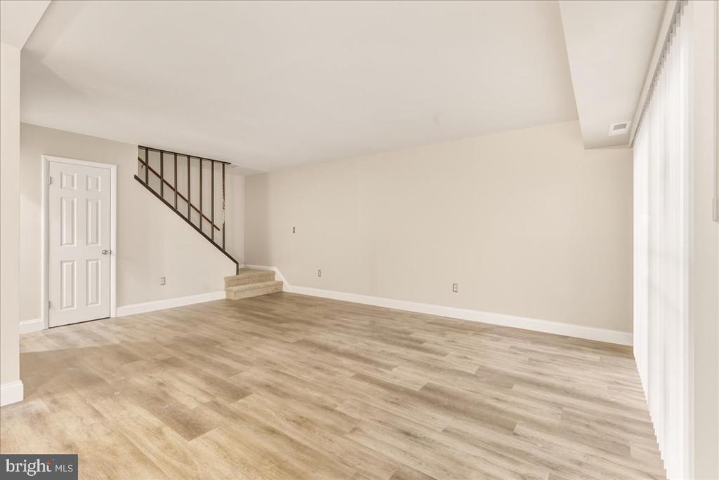 2312 EWING AVENUE Unit: 2