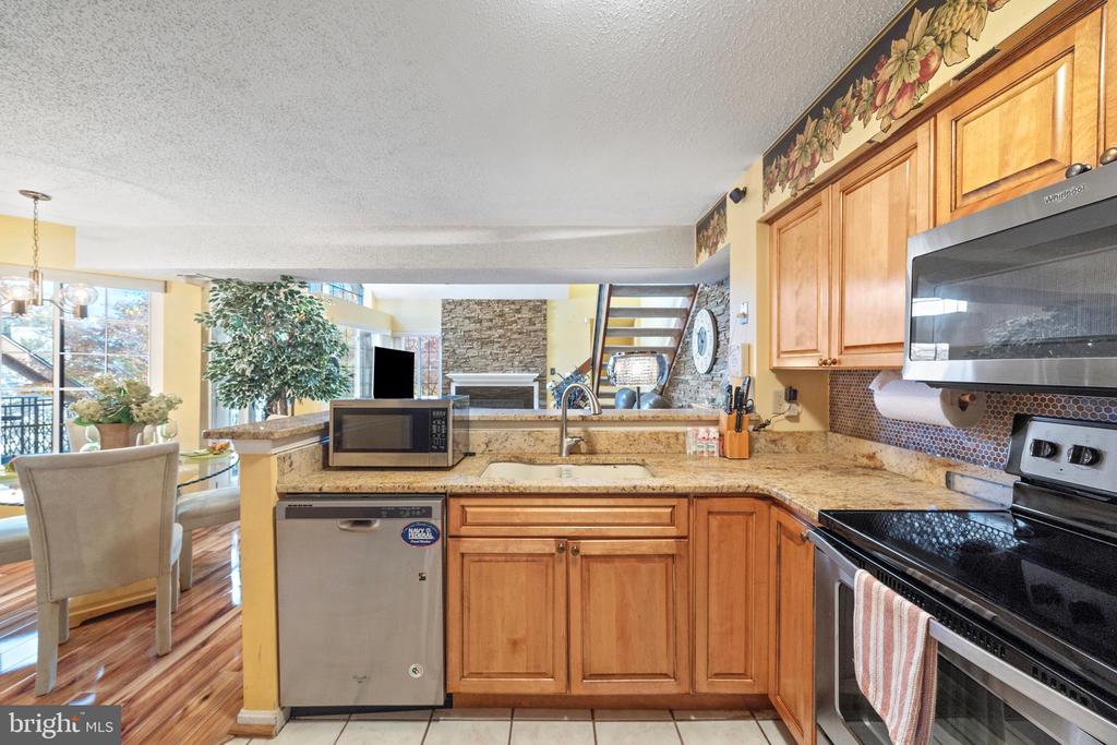 14106 WILLIAM STREET 19-B