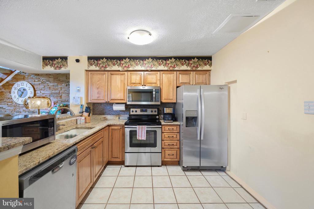 14106 WILLIAM STREET 19-B