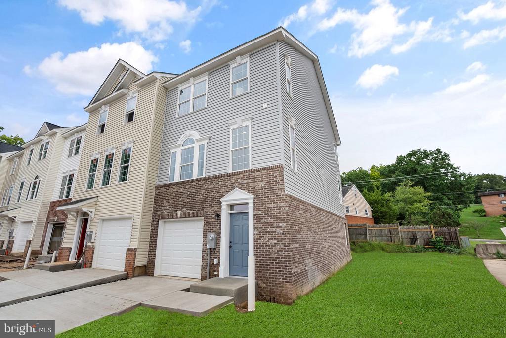 4921 DEVITT PLACE
