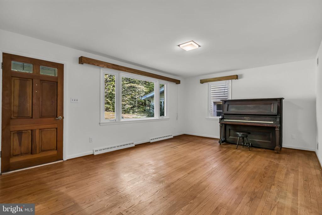 2720 HIDDEN VALLEY ROAD