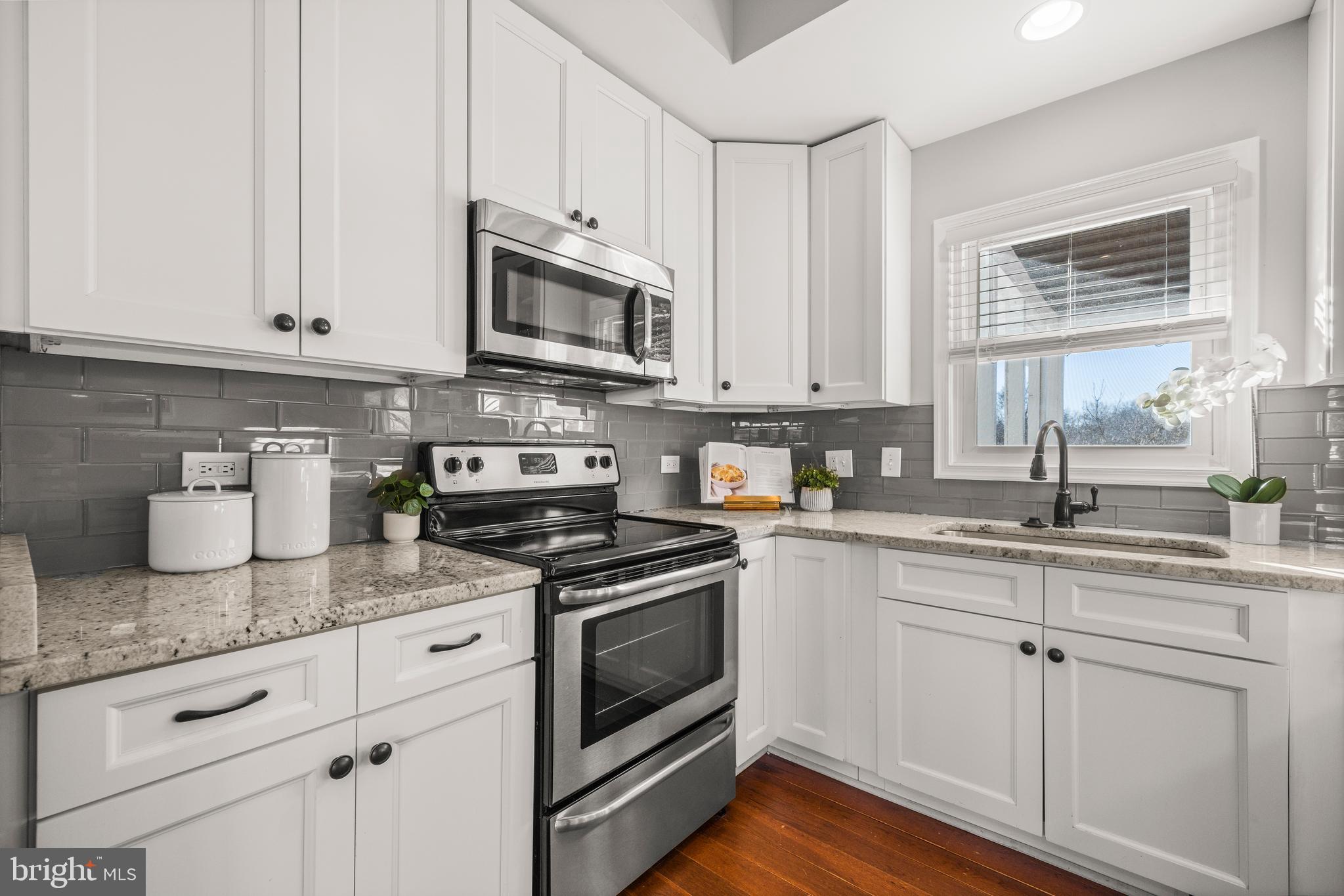 5408 NORLINDA CIRCLE