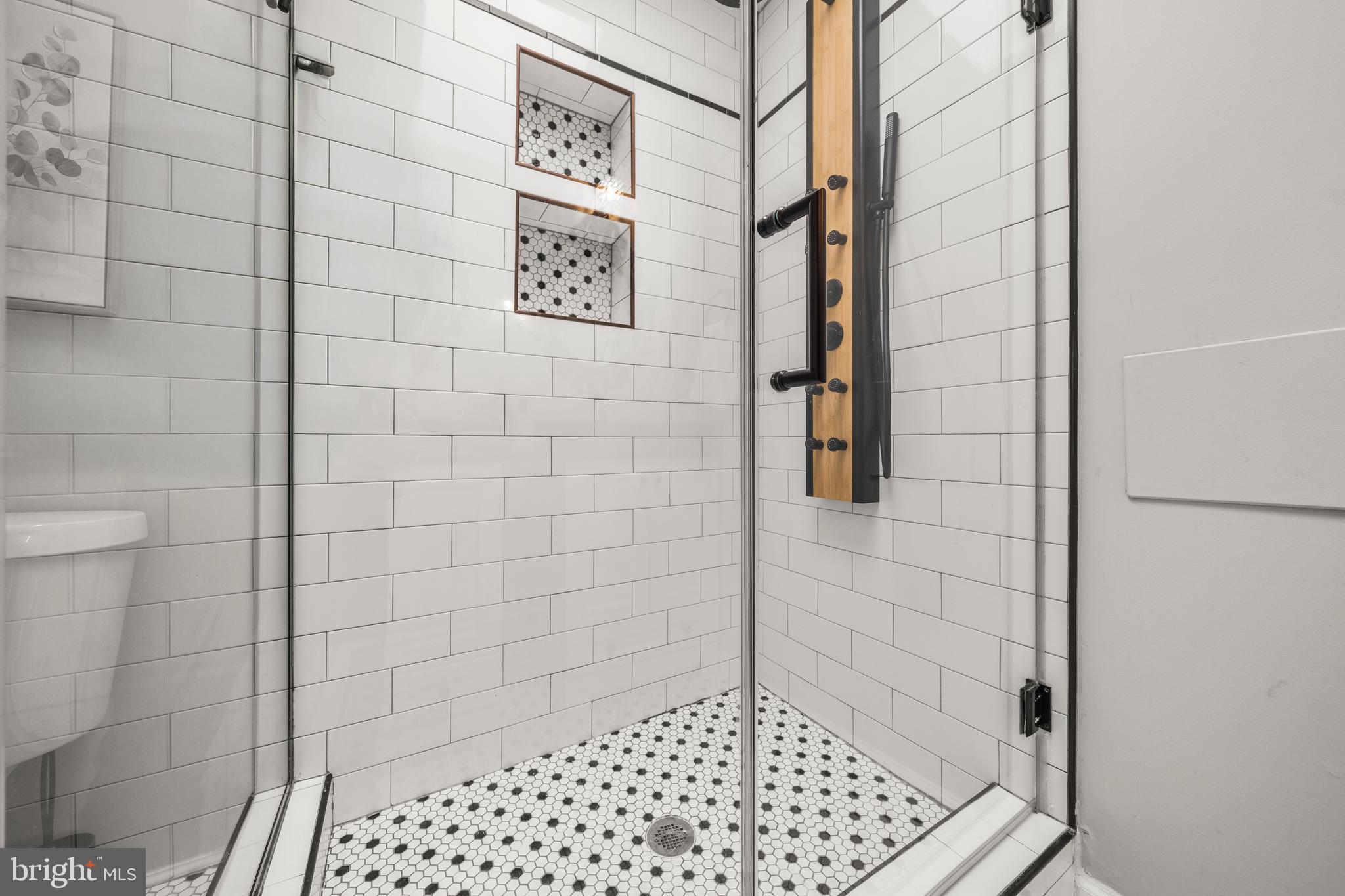 5408 NORLINDA CIRCLE