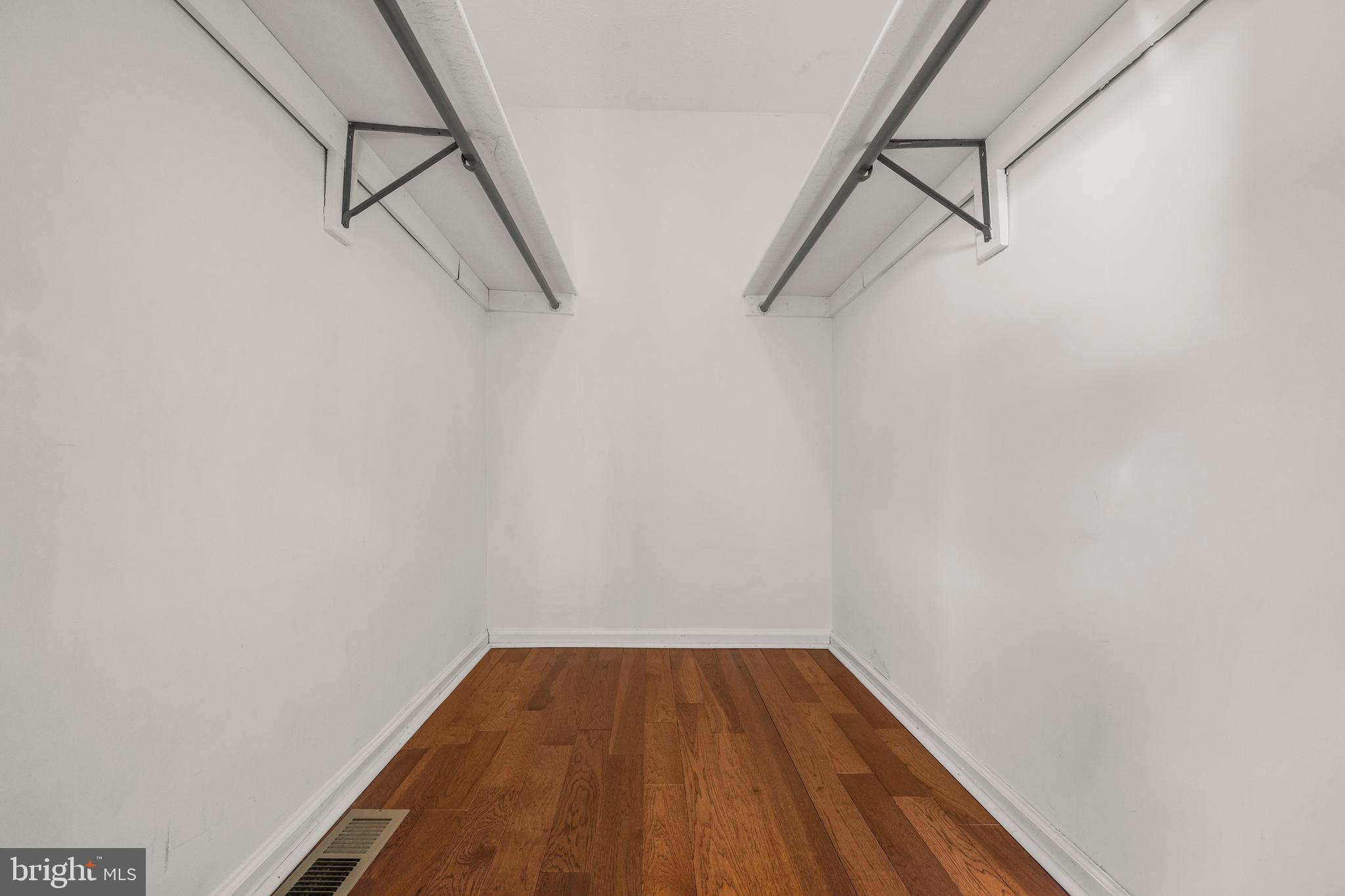 5408 NORLINDA CIRCLE