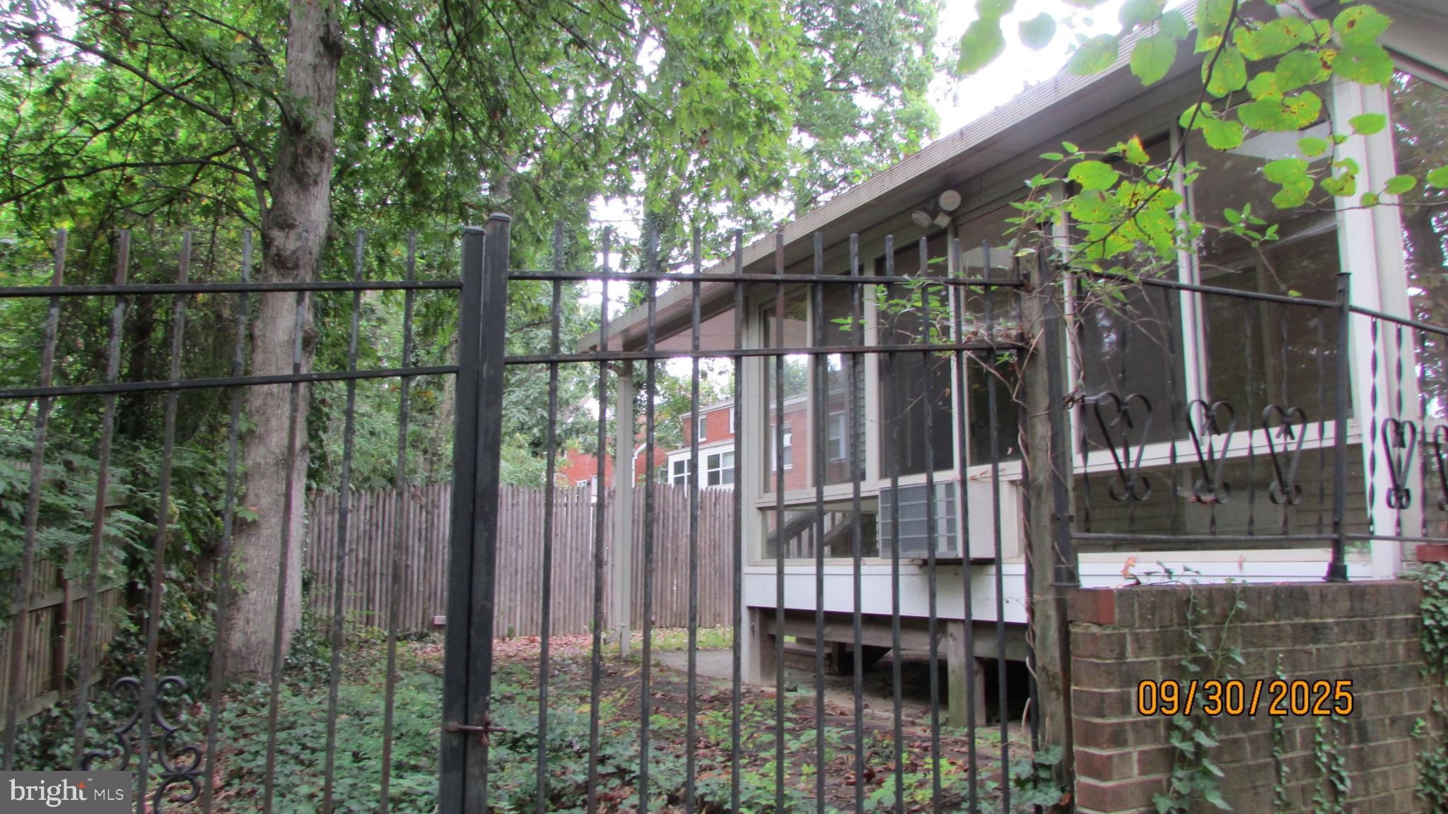 4416 VAN BUREN STREET