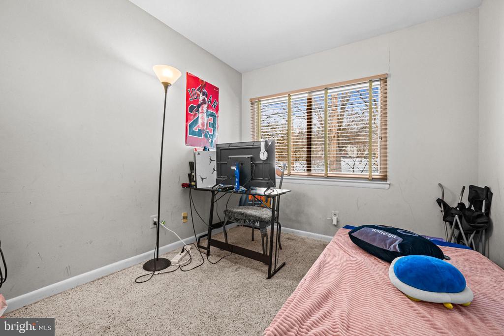 7105 ORA GLEN COURT