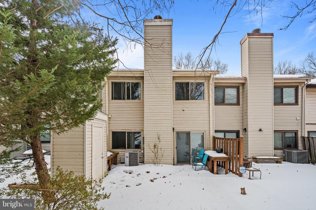 7105 ORA GLEN COURT