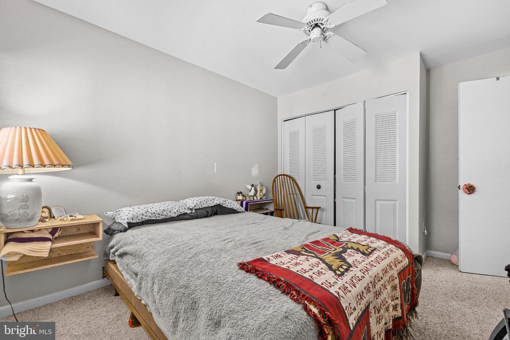 7105 ORA GLEN COURT