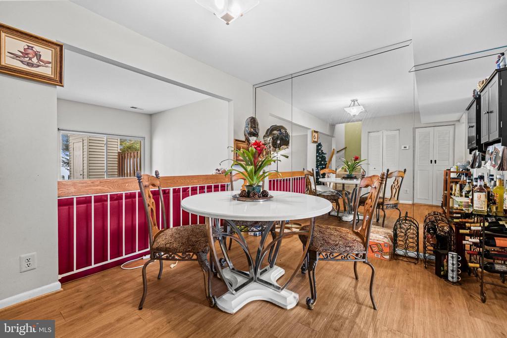7105 ORA GLEN COURT