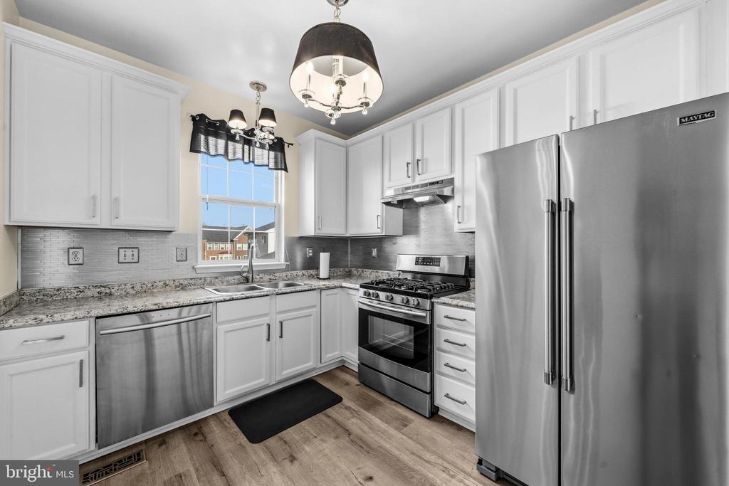 1701 CRIMSON PLACE