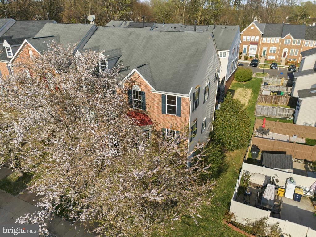 1701 CRIMSON PLACE
