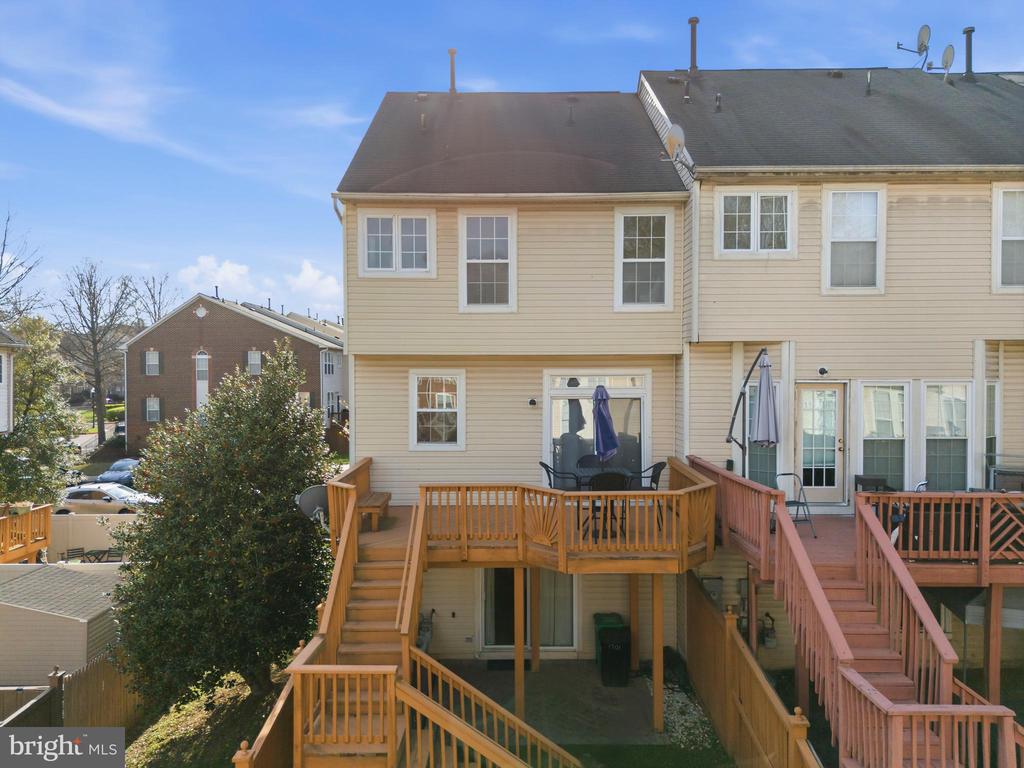 1701 CRIMSON PLACE