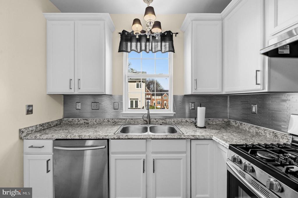 1701 CRIMSON PLACE
