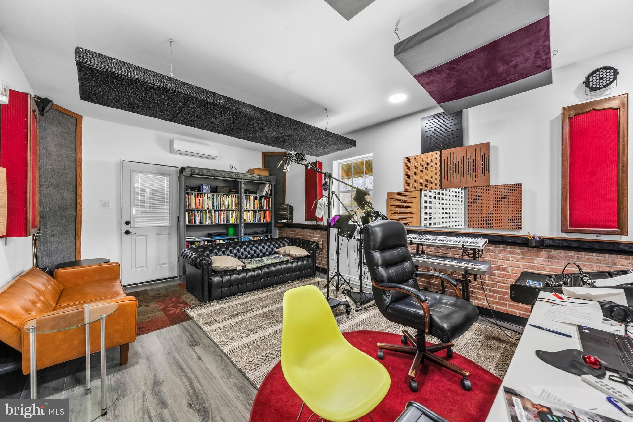 1801 SPRINGVALE COURT