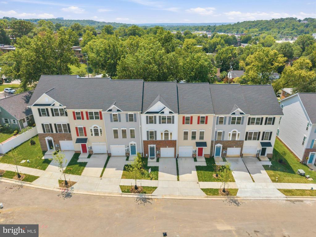 4919 DEVITT PLACE
