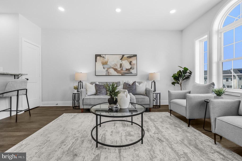 4919 DEVITT PLACE