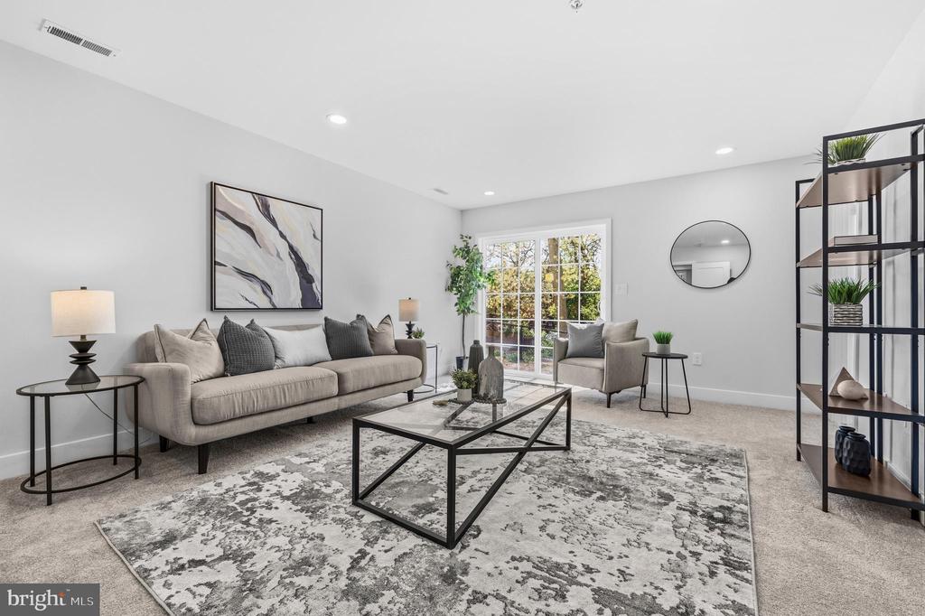 4919 DEVITT PLACE