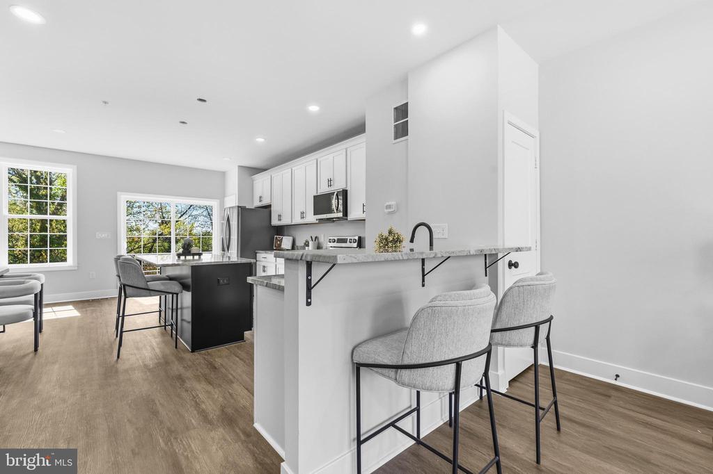 4919 DEVITT PLACE