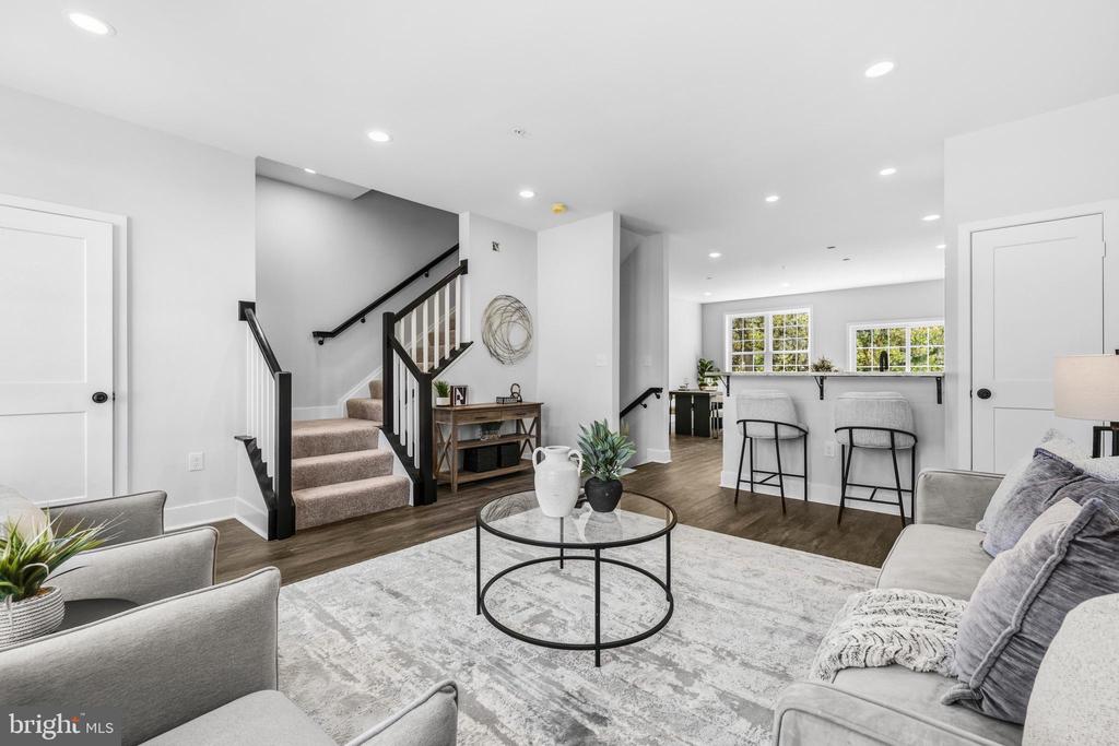 4925 DEVITT PLACE
