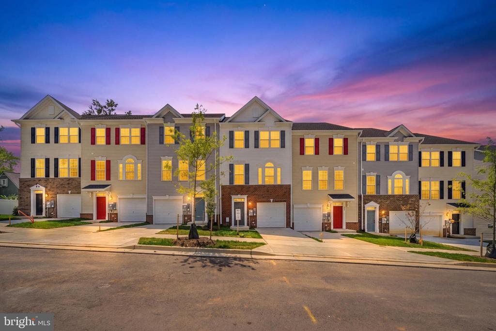 4927 DEVITT PLACE
