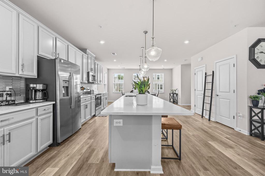 10533 JIM LOVELL LANE