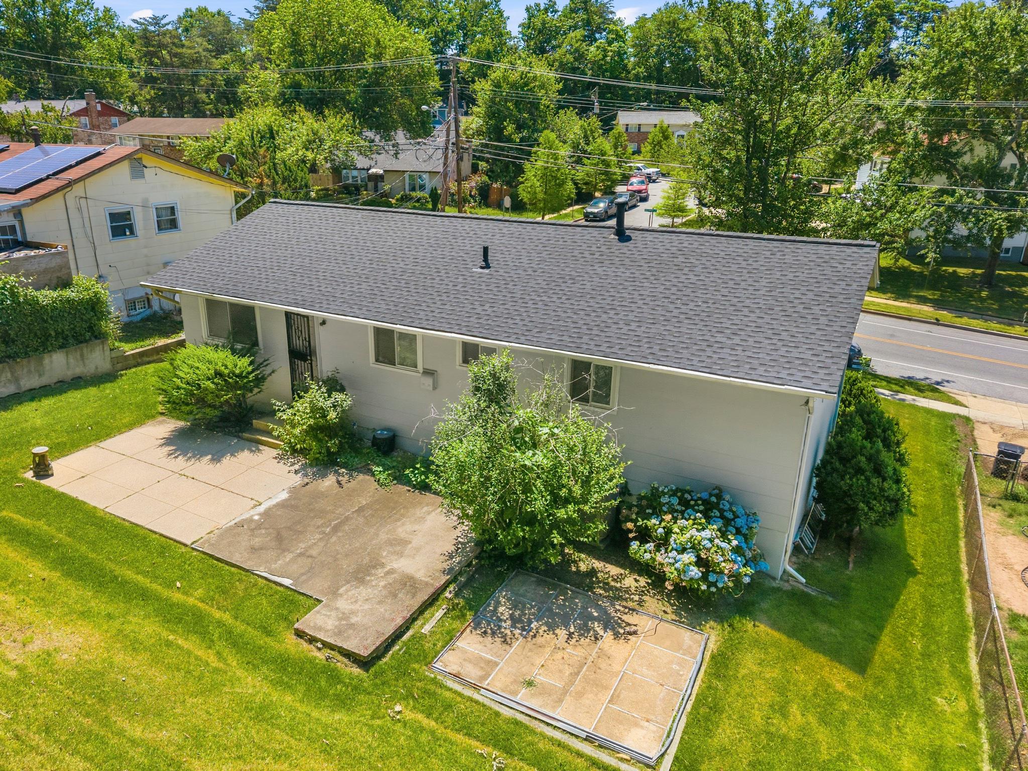1504 BIRCHWOOD DRIVE
