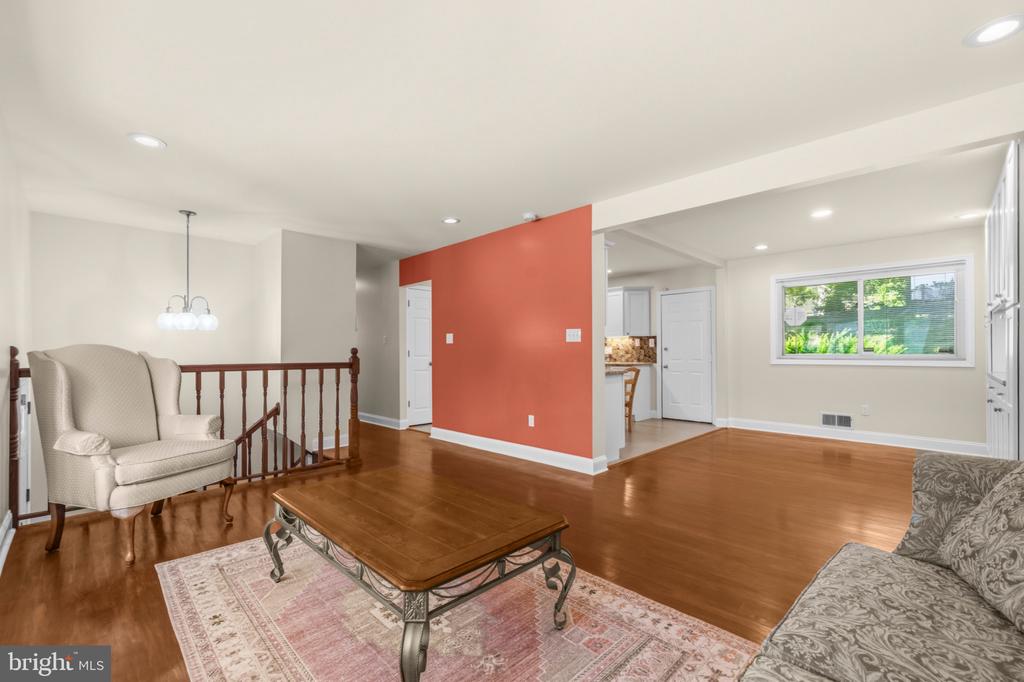 1504 BIRCHWOOD DRIVE