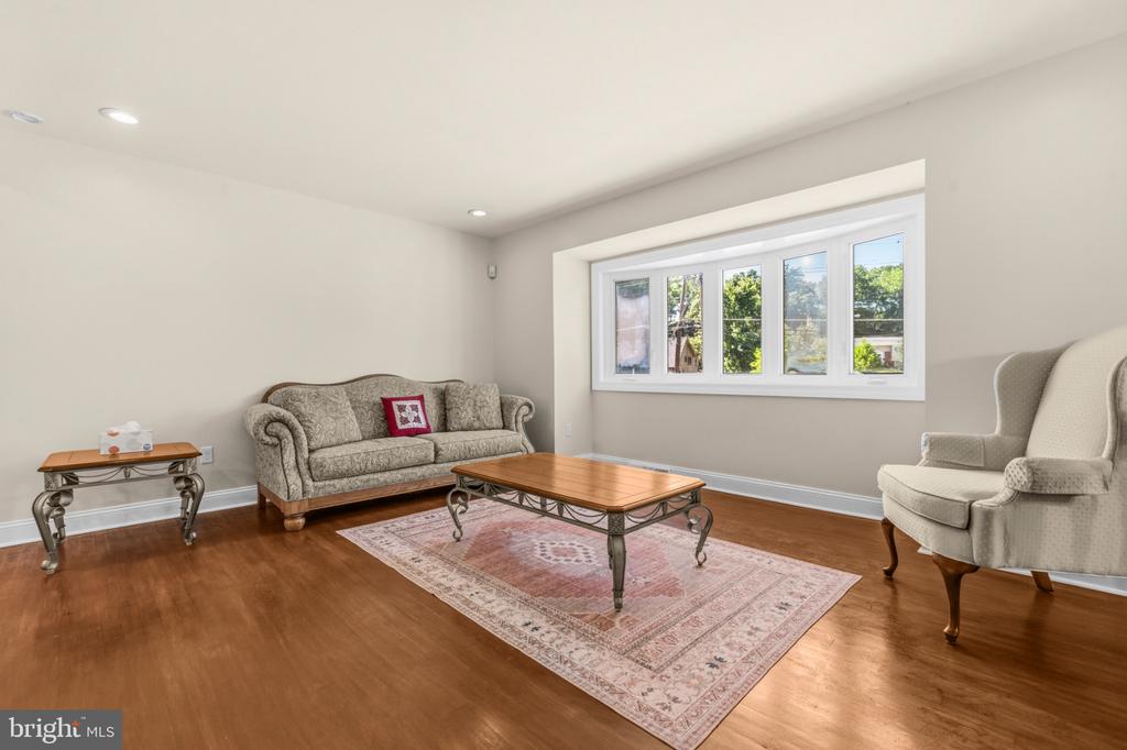 1504 BIRCHWOOD DRIVE