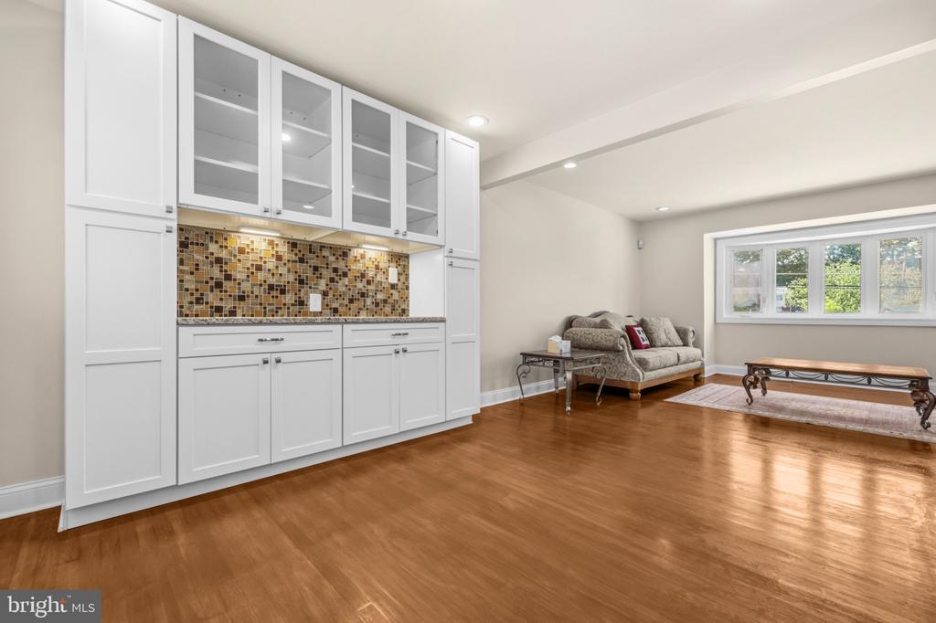 1504 BIRCHWOOD DRIVE